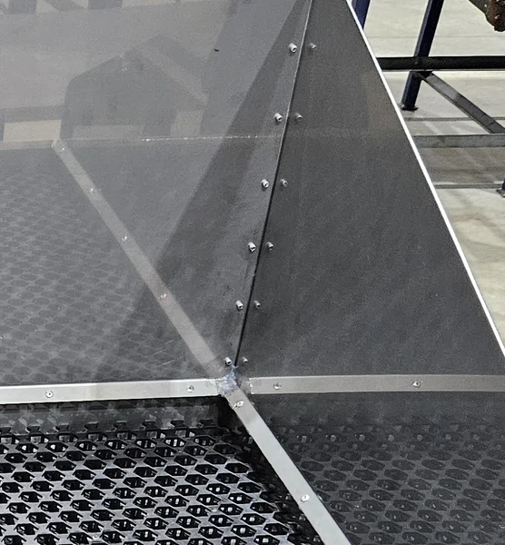 Rear and side splash protection: close-up of the actual product